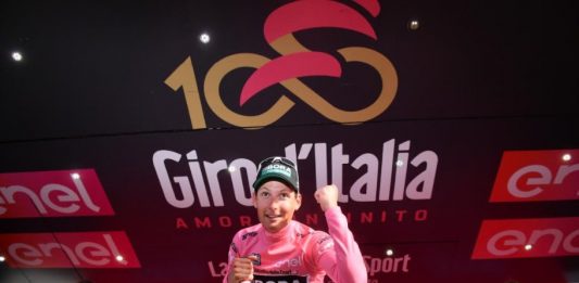 Lukas Pöstlberger primer líder del Giro de Italia
