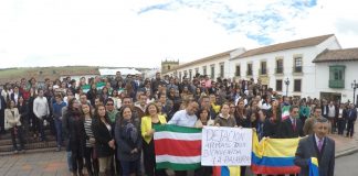 ¡Viva Colombia, viva la Paz!