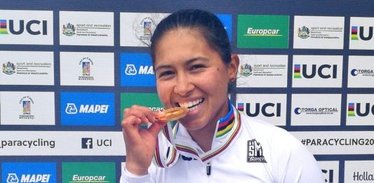 Realizan merecido reconocimiento a ciclista boyacense Carolina Munévar