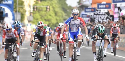 Arnaud Demáre gana en décima etapa del Giro y se mete en la disputa de la clasificación por puntos