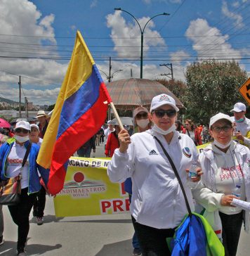 Maestros boyacenses protagonizaron una masiva manifestación en Tunja