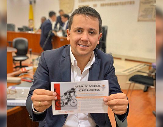 Representante Rodrigo Rojas más firme que nunca en su defensa por los ciclistas del país