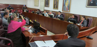 Concejales tienen derecho al pago de honorarios por sesiones prorrogadas