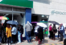 Horas perdidas: fila por un medicamento