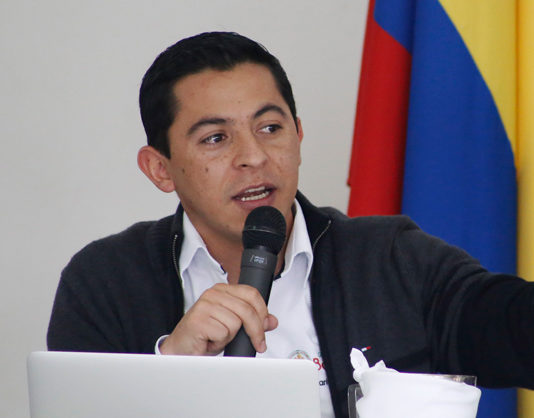 Wilmer Leal radica proposición para estudios de la doble calzada en la Vía del Cusiana