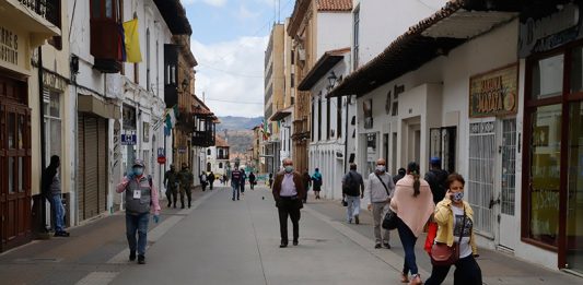 Tunja pasa de riesgo alto a moderado por COVID-19