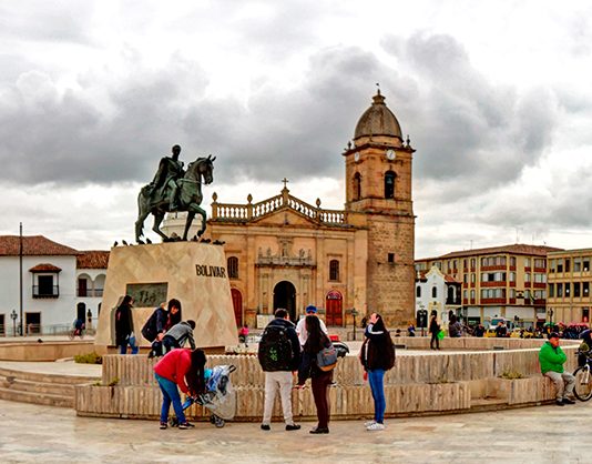 Artistas denuncian incumplimientos en la Semana del Talento Juvenil Tunja 2025