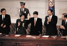 A defender el estado de derecho, en los 30 años de la constitución
