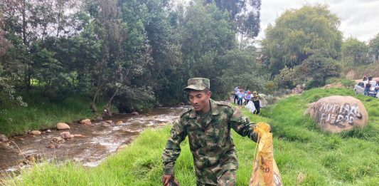 Ejército Nacional realizó jornadas ambientales de limpieza de ríos en Boyacá