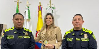 Casa de Boyacá recibe distinción por parte de la Policía Nacional