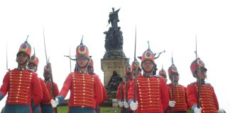 Regresa la Guardia de Honor en el Puente de Boyacá