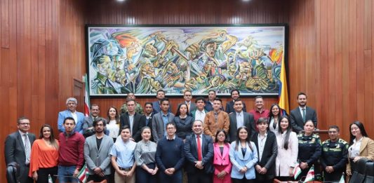 Gobernador posesionó a 15 consejerías de juventud