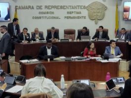 Aprueban reforma a la salud en primer debate