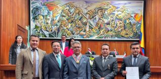 Asamblea Departamental impone condecoración ‘Altares de la Patria’ a la UPTC