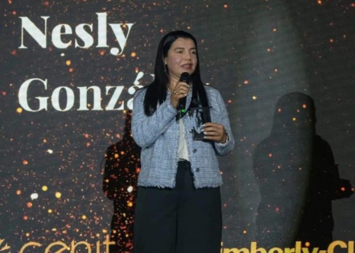 nesly gomez