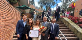 Alcalde de Samacá celebra el grado de su hija como profesional en Gobierno y Relaciones Internacionales