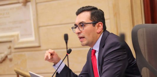 Avanzan proyectos de ley del congresista Héctor David Chaparro