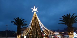 Samacá enciende la Navidad con 120 mil luces tipo LED y el Papá Noel más alto de Boyacá