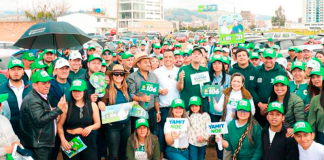 Cientos de tunjanos respaldaron a Yamit Noé y John Amaya en una gran pegatón